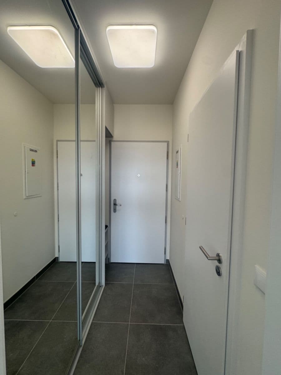 Pronájem bytu 1+kk 29 m², Ocelářská, Praha, Praha Pronájem bytu 1+kk 29 m², Ocelářská, Praha, Praha