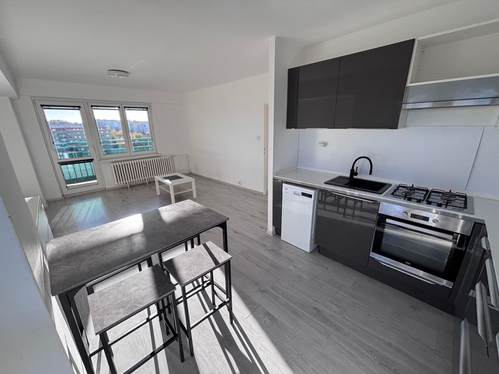 Pronájem bytu 3+kk 60 m², Dlouhá třída, Havířov, Moravskoslezský kraj Pronájem bytu 3+kk 60 m², Dlouhá třída, Havířov, Moravskoslezský kraj