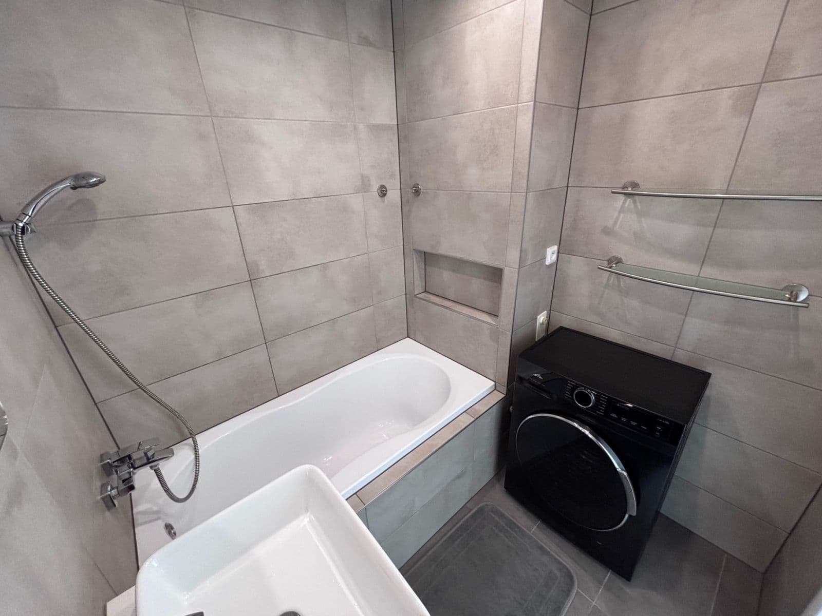 Pronájem bytu 3+kk 60 m², Dlouhá třída, Havířov, Moravskoslezský kraj Pronájem bytu 3+kk 60 m², Dlouhá třída, Havířov, Moravskoslezský kraj