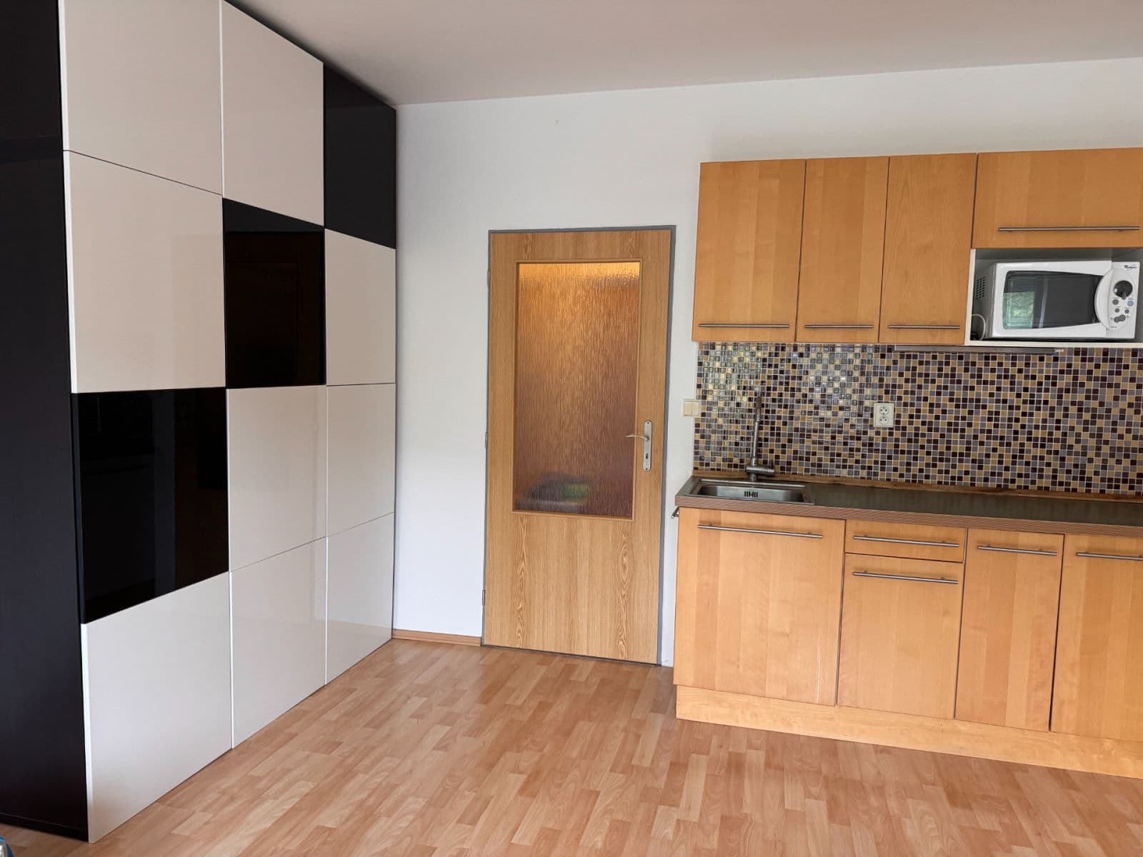 Pronájem bytu 1+kk 36 m², Novovysočanská, Praha, Praha Pronájem bytu 1+kk 36 m², Novovysočanská, Praha, Praha