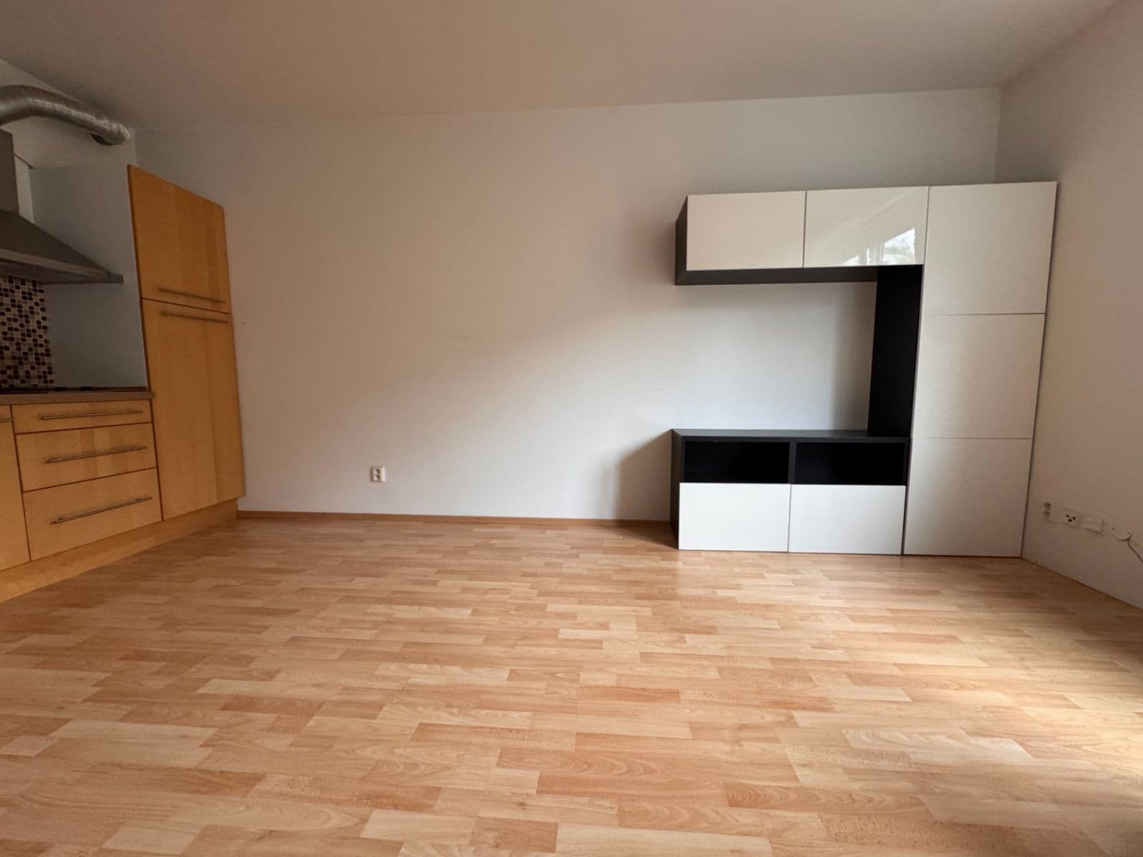 Pronájem bytu 1+kk 36 m², Novovysočanská, Praha, Praha Pronájem bytu 1+kk 36 m², Novovysočanská, Praha, Praha