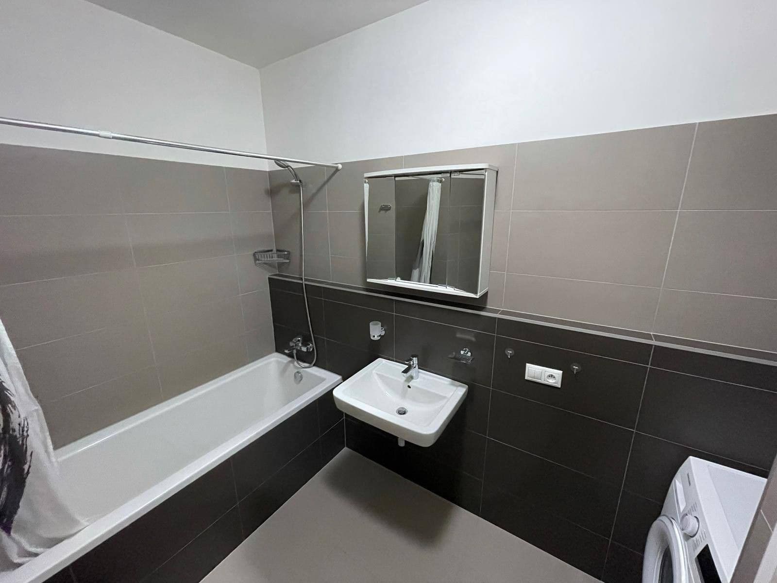Prodej bytu 2+kk 58 m², Pod Dvorem, Praha, Praha Prodej bytu 2+kk 58 m², Pod Dvorem, Praha, Praha