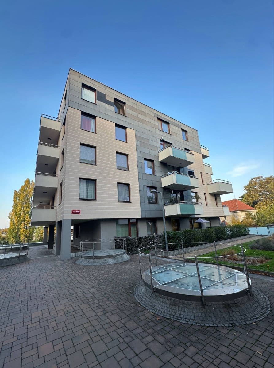 Prodej bytu 2+kk 58 m², Pod Dvorem, Praha, Praha Prodej bytu 2+kk 58 m², Pod Dvorem, Praha, Praha