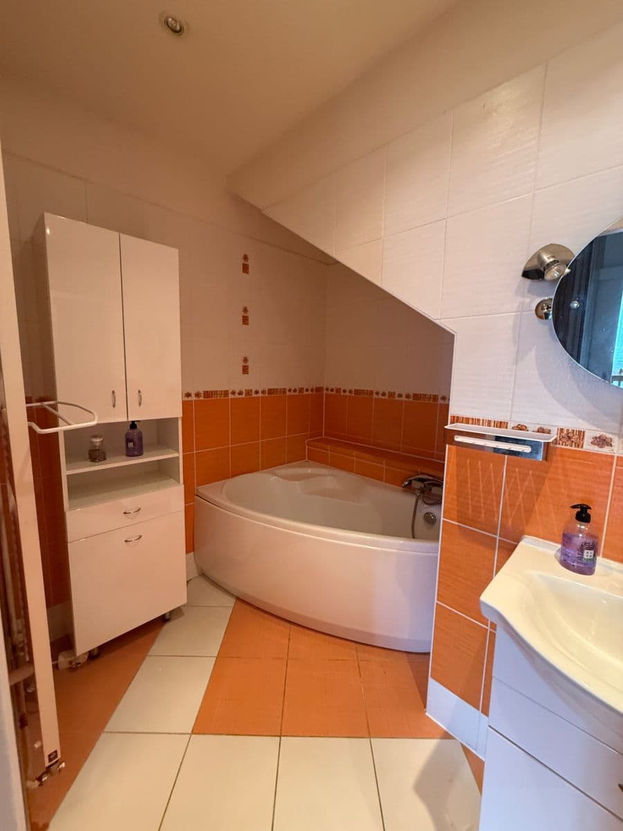 Pronájem domu 146 m², pozemek 559 m², Drozdov, Středočeský kraj Pronájem domu 146 m², pozemek 559 m², Drozdov, Středočeský kraj