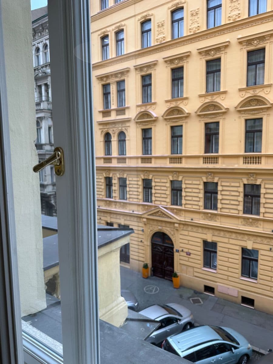 Pronájem bytu 2+kk 54 m², Tyršova, Praha, Praha Pronájem bytu 2+kk 54 m², Tyršova, Praha, Praha