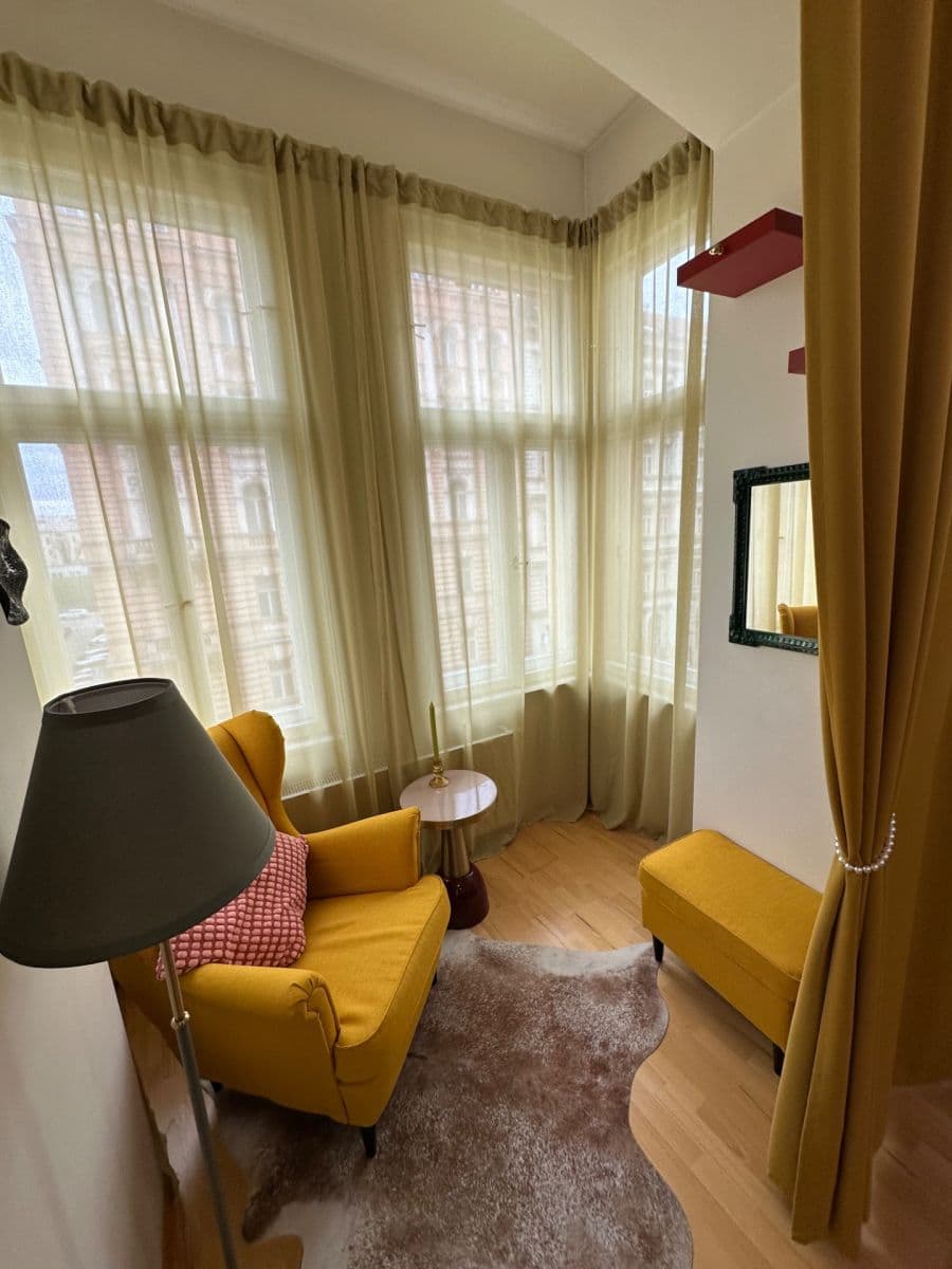 Pronájem bytu 2+kk 54 m², Tyršova, Praha, Praha Pronájem bytu 2+kk 54 m², Tyršova, Praha, Praha