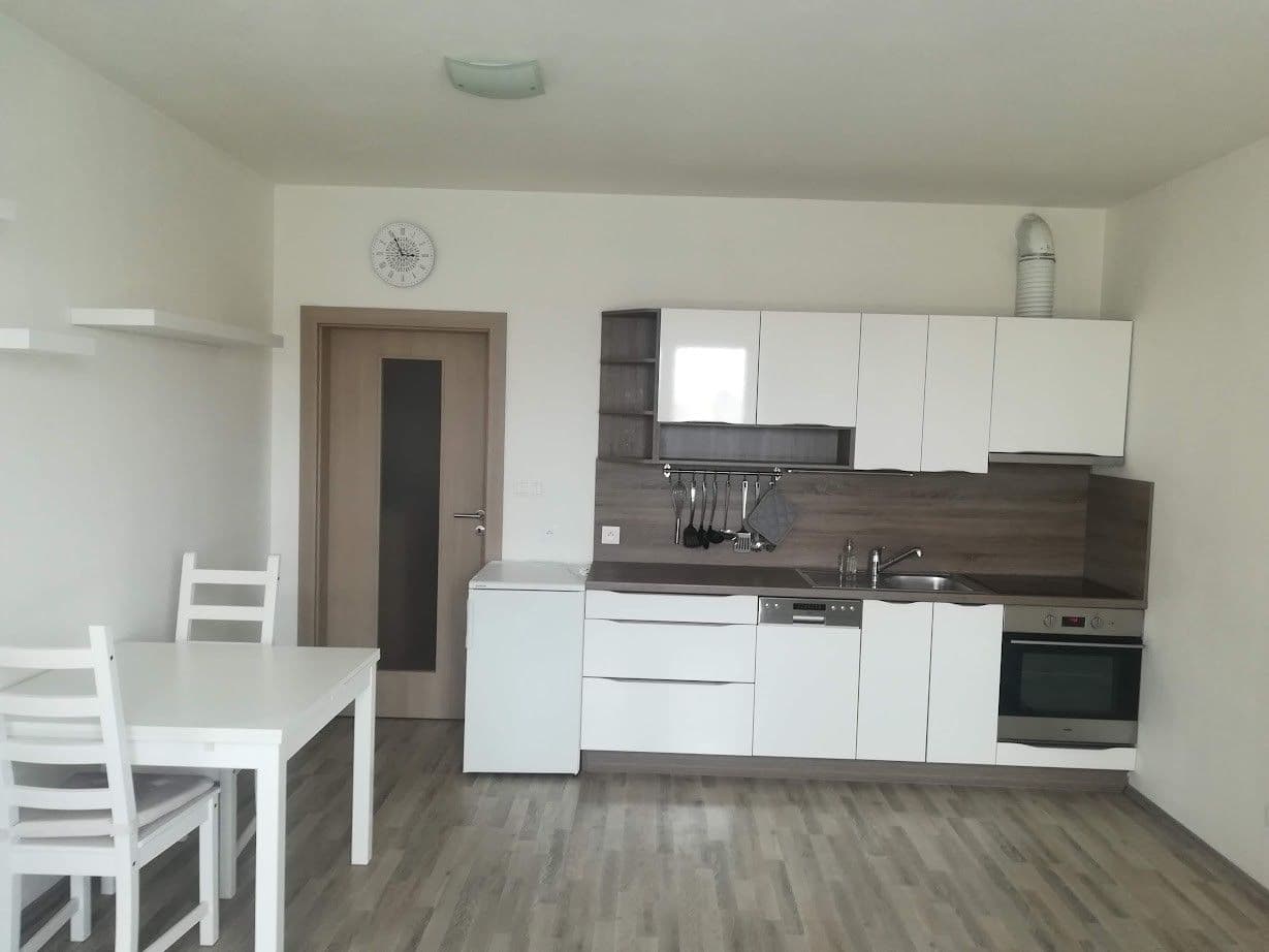 Pronájem bytu 1+kk 31 m², U Borských kasáren, Plzeň, Plzeňský kraj Pronájem bytu 1+kk 31 m², U Borských kasáren, Plzeň, Plzeňský kraj
