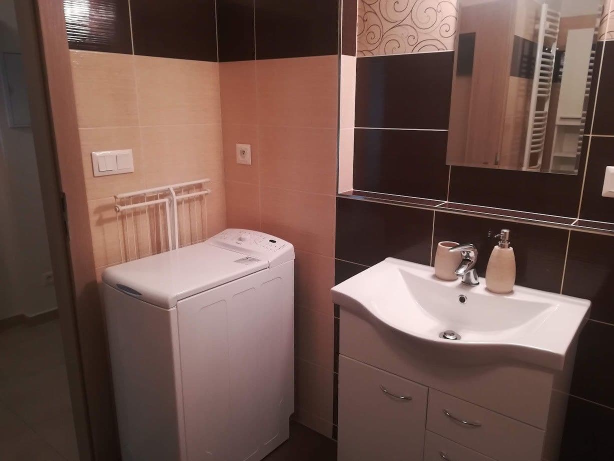 Pronájem bytu 1+kk 31 m², U Borských kasáren, Plzeň, Plzeňský kraj Pronájem bytu 1+kk 31 m², U Borských kasáren, Plzeň, Plzeňský kraj