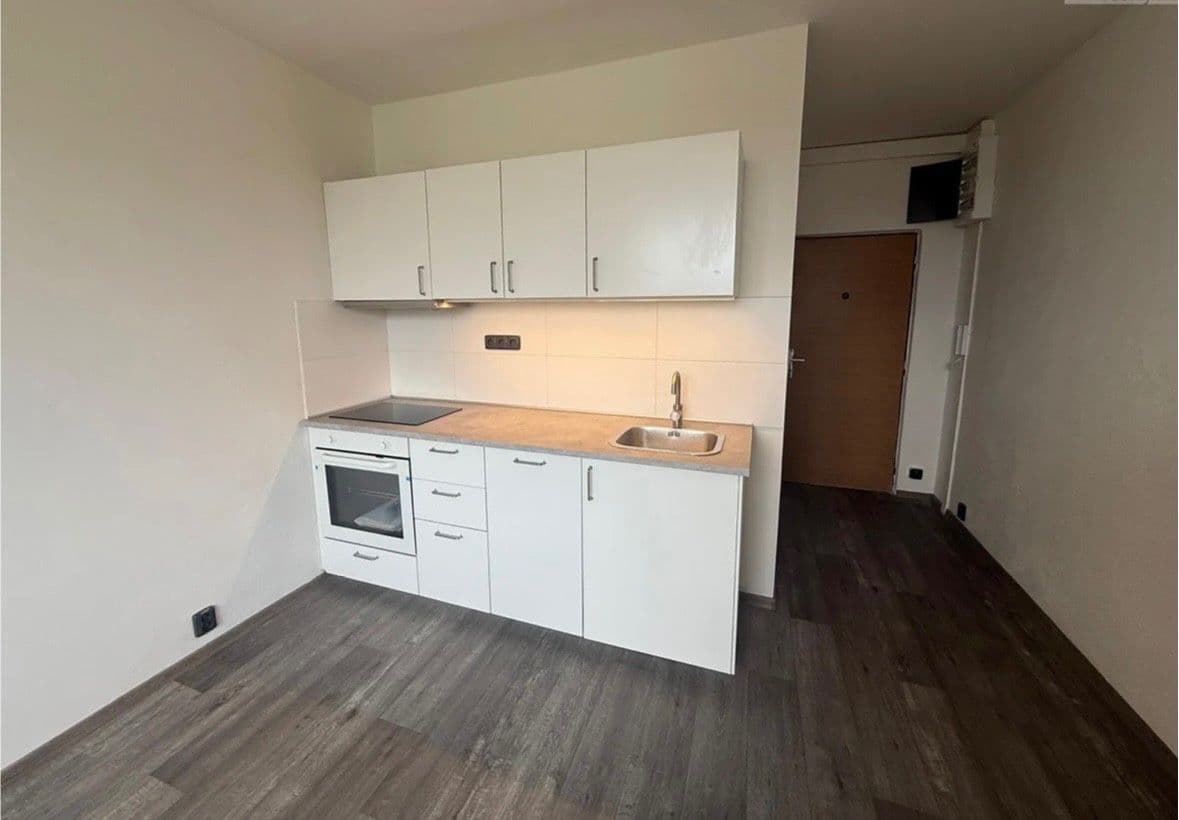 Pronájem bytu 1+1 35 m², Marš. Rybalka, Most, Ústecký kraj Pronájem bytu 1+1 35 m², Marš. Rybalka, Most, Ústecký kraj