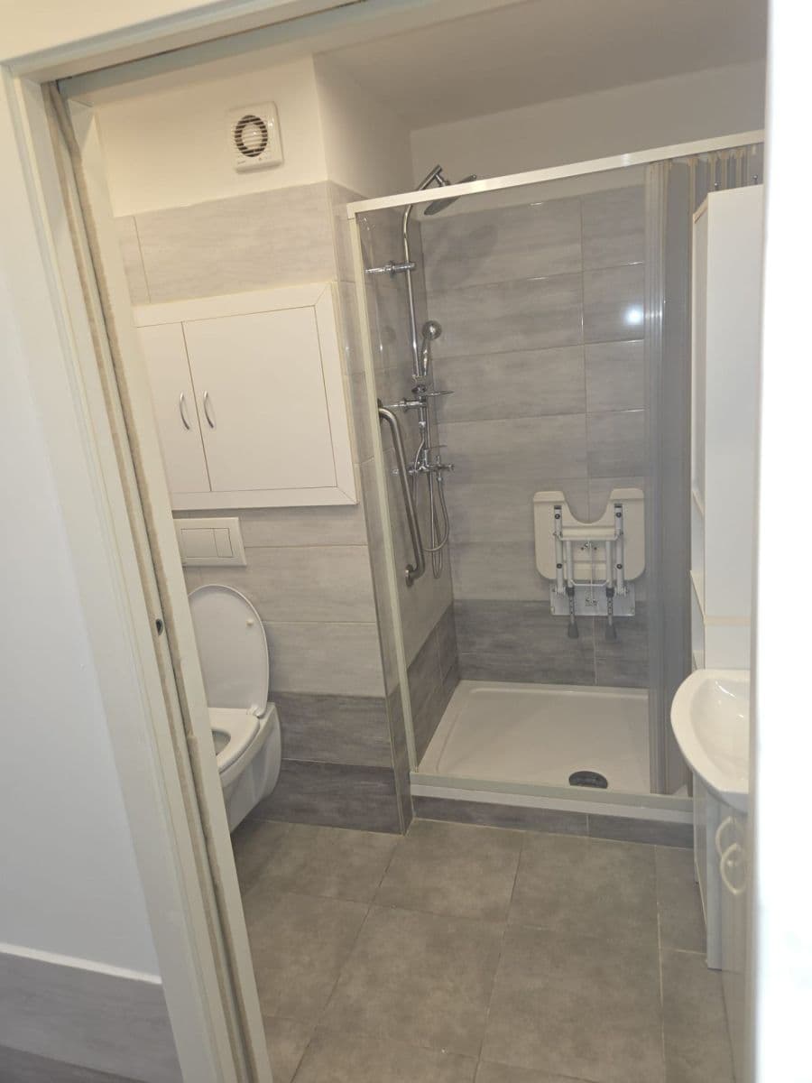 Pronájem bytu 1+kk 30 m², Hornopolní, Ostrava, Moravskoslezský kraj Pronájem bytu 1+kk 30 m², Hornopolní, Ostrava, Moravskoslezský kraj