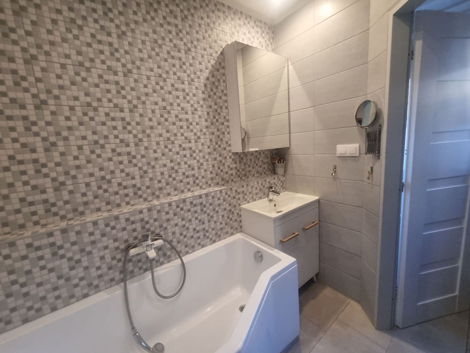 Prodej bytu 4+1 91 m², Fatranská, Žilina, Žilinský kraj Prodej bytu 4+1 91 m², Fatranská, Žilina, Žilinský kraj
