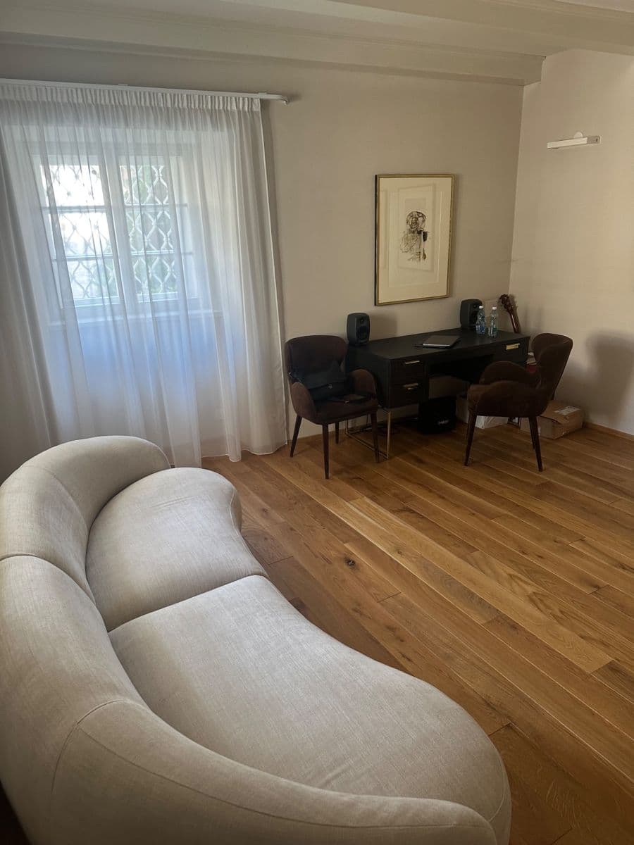 Pronájem kanceláře 25 m², Nový Svět, Praha, Praha Pronájem kanceláře 25 m², Nový Svět, Praha, Praha