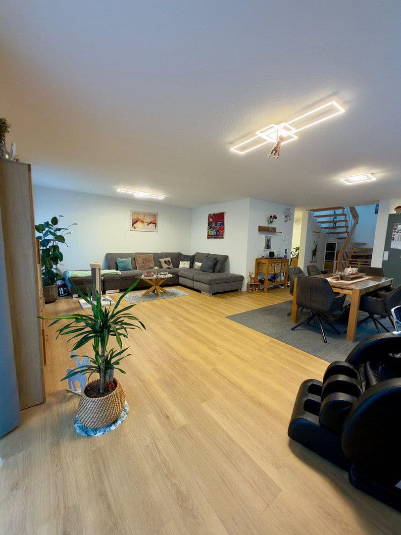 Pronájem bytu 4+1 118 m², Bühler Seite 48, Bühl, Bádensko-Württembersko Pronájem bytu 4+1 118 m², Bühler Seite 48, Bühl, Bádensko-Württembersko