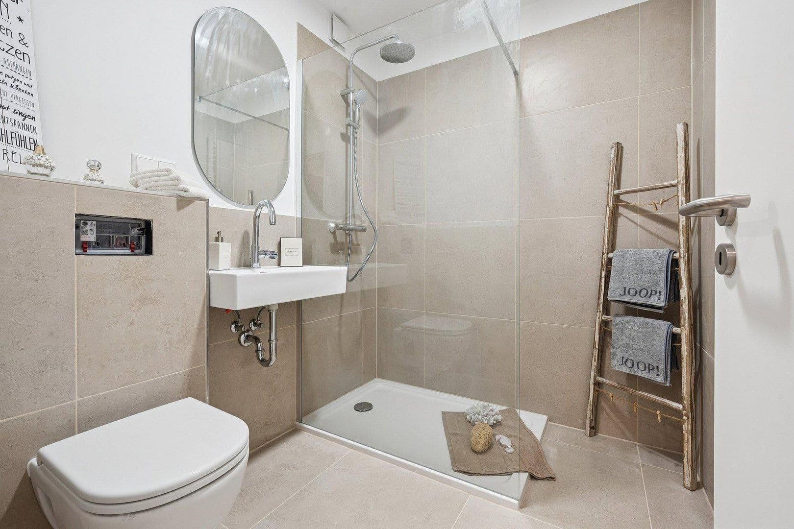Prodej bytu 3+kk 88 m², Graefenhainweg 18, Hannover, Dolní Sasko Prodej bytu 3+kk 88 m², Graefenhainweg 18, Hannover, Dolní Sasko
