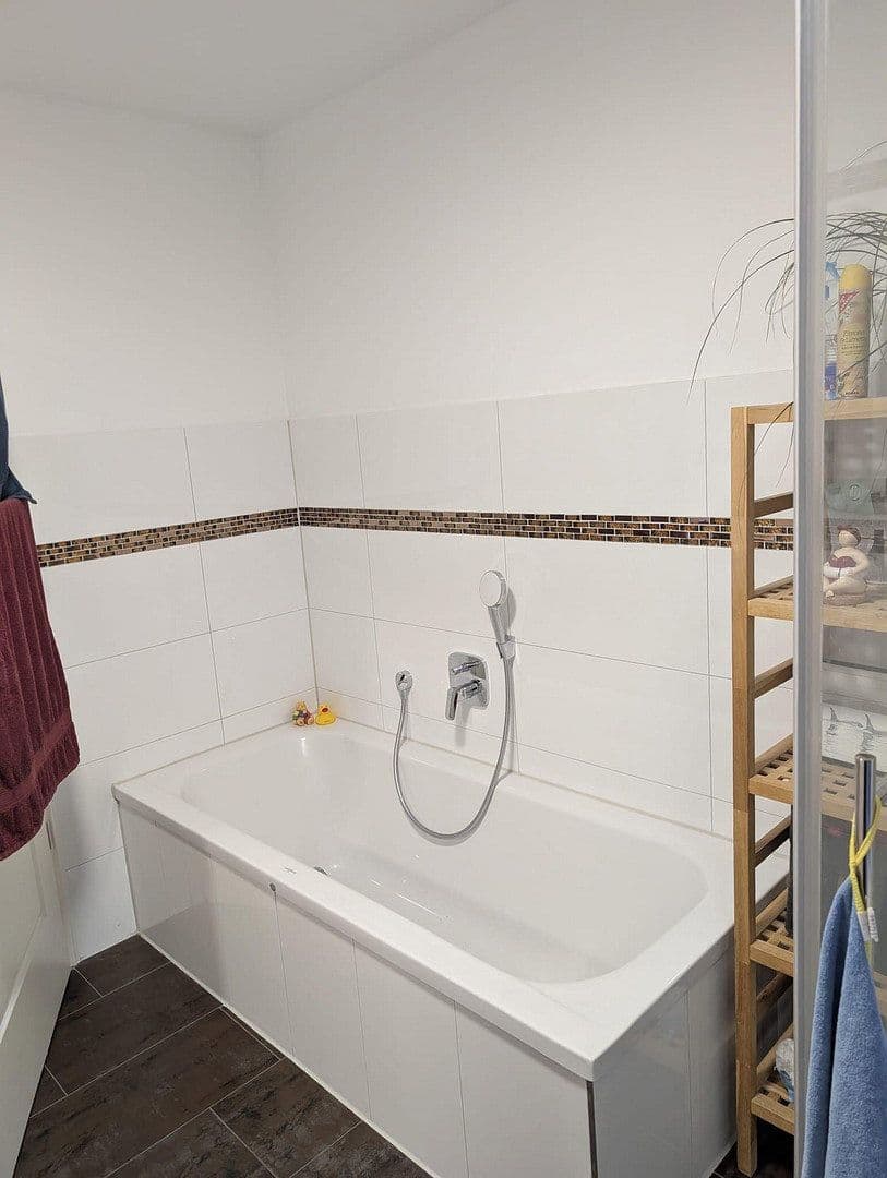 Pronájem bytu 3+1 85 m², Westerstraße 1, Lehrte, Dolní Sasko Pronájem bytu 3+1 85 m², Westerstraße 1, Lehrte, Dolní Sasko