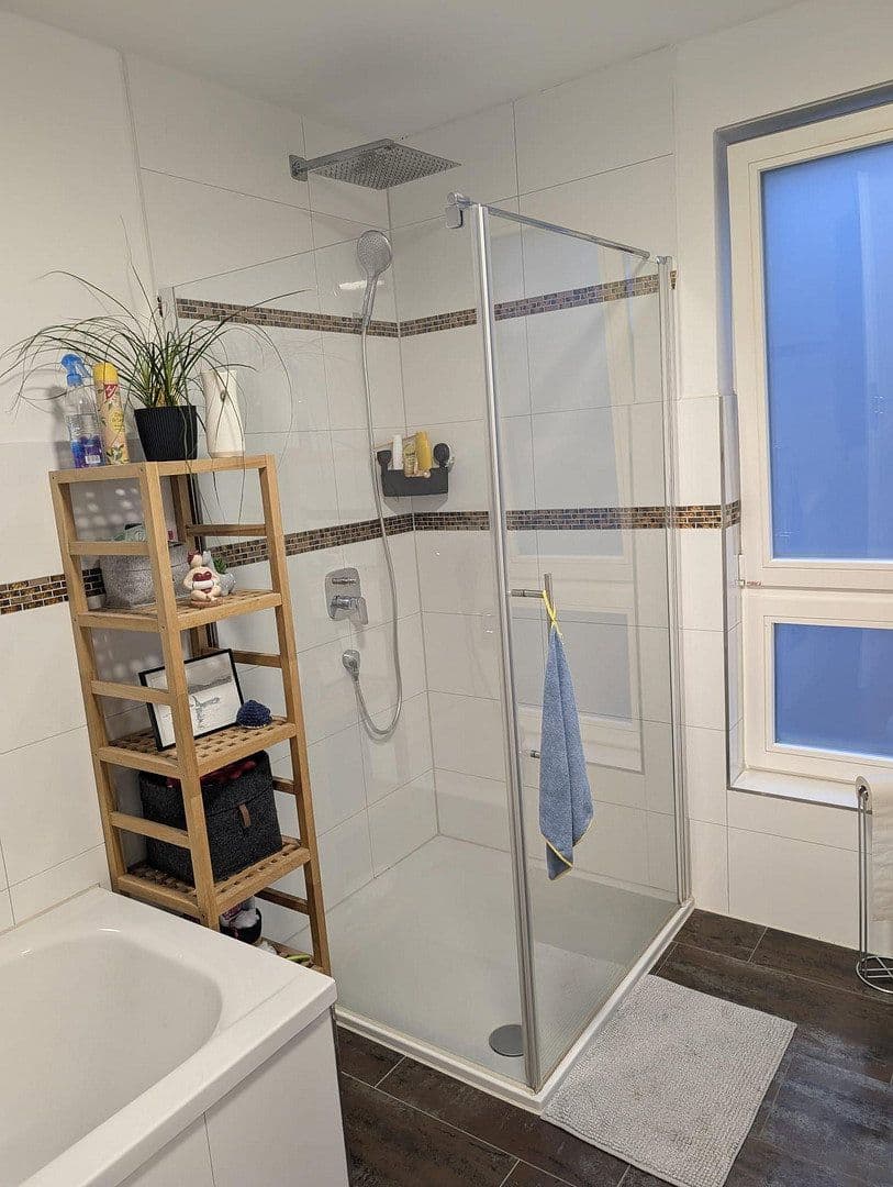 Pronájem bytu 3+1 85 m², Westerstraße 1, Lehrte, Dolní Sasko Pronájem bytu 3+1 85 m², Westerstraße 1, Lehrte, Dolní Sasko
