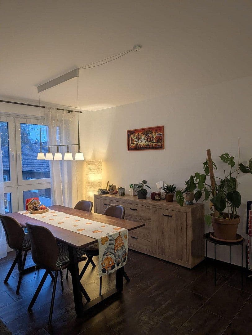 Pronájem bytu 3+1 85 m², Westerstraße 1, Lehrte, Dolní Sasko Pronájem bytu 3+1 85 m², Westerstraße 1, Lehrte, Dolní Sasko