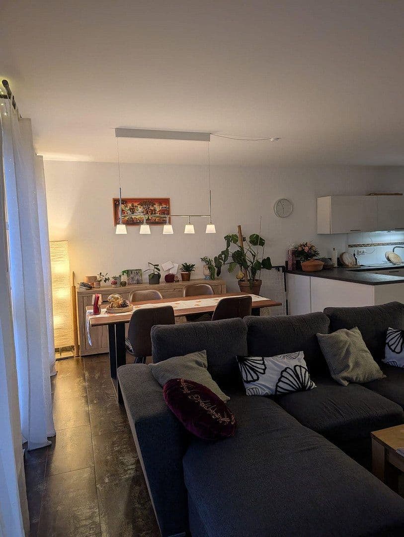Pronájem bytu 3+1 85 m², Westerstraße 1, Lehrte, Dolní Sasko Pronájem bytu 3+1 85 m², Westerstraße 1, Lehrte, Dolní Sasko