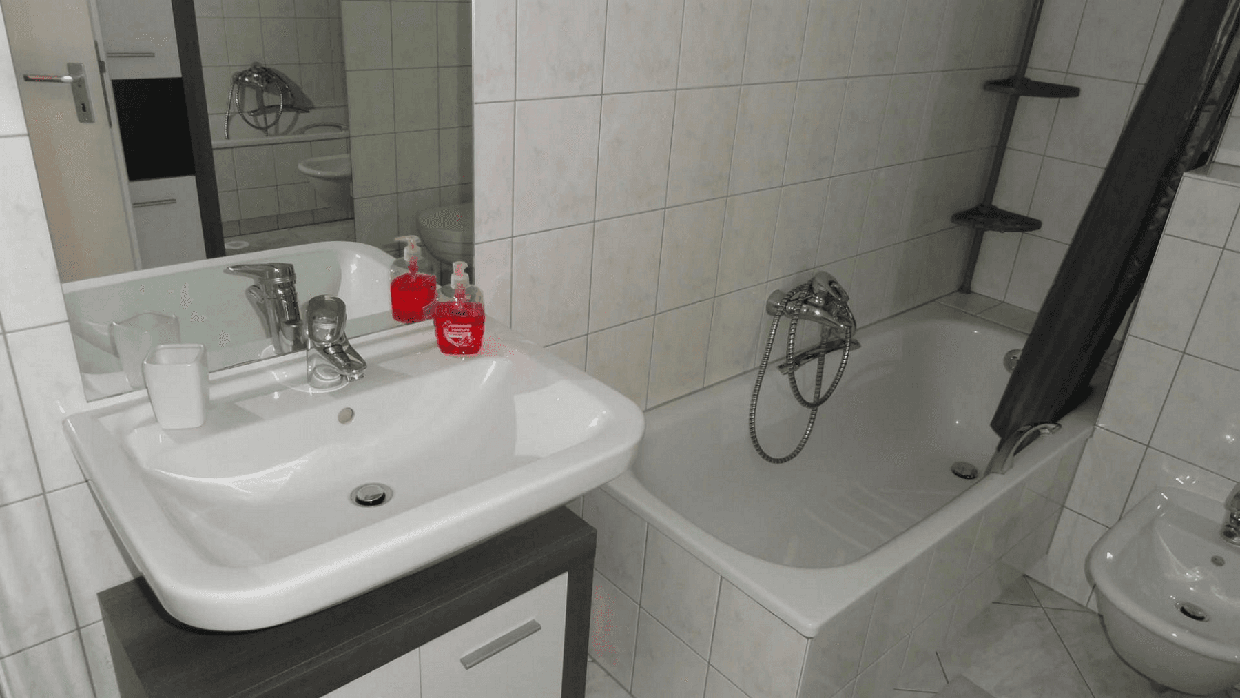 Pronájem bytu 2+1 67 m², Frankfurt am Main, Hessen Pronájem bytu 2+1 67 m², Frankfurt am Main, Hessen