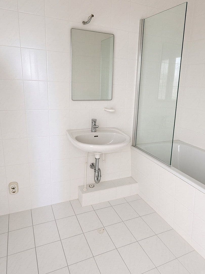 Pronájem bytu 3+1 75 m², Gartenweg 4, Bonn, Severní Porýní-Vestfálsko Pronájem bytu 3+1 75 m², Gartenweg 4, Bonn, Severní Porýní-Vestfálsko