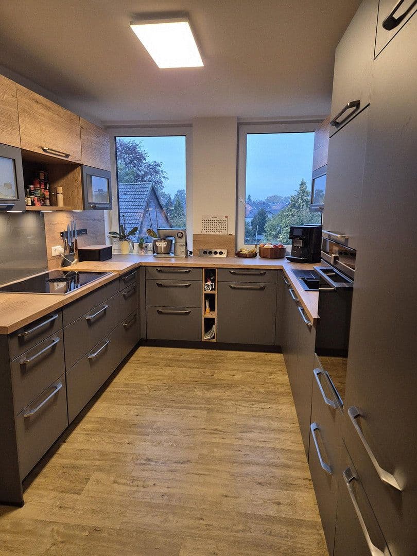 Pronájem bytu 3+kk 131 m², Hindenburgsstr. 30, Langenhagen, Dolní Sasko Pronájem bytu 3+kk 131 m², Hindenburgsstr. 30, Langenhagen, Dolní Sasko