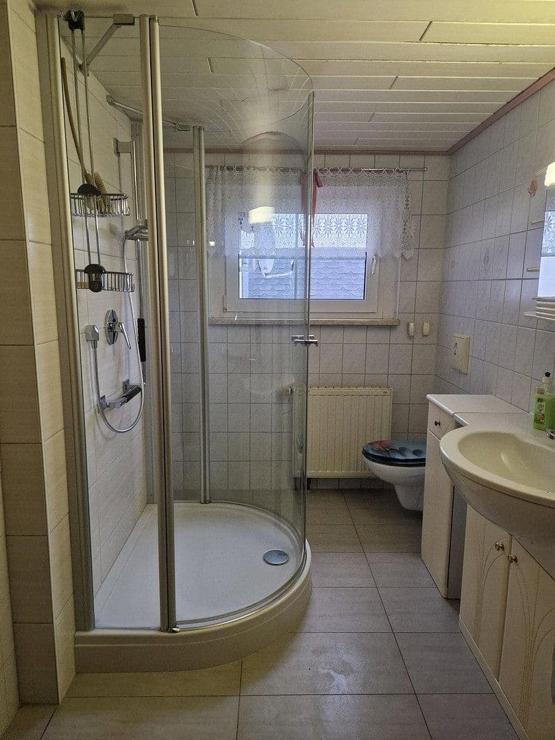 Prodej domu 98 m², pozemek 790 m², Adorf/Vogtland, Sasko Prodej domu 98 m², pozemek 790 m², Adorf/Vogtland, Sasko