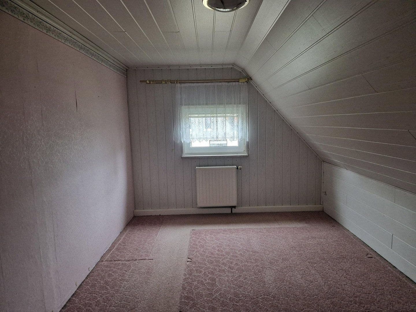 Prodej domu 98 m², pozemek 790 m², Adorf/Vogtland, Sasko Prodej domu 98 m², pozemek 790 m², Adorf/Vogtland, Sasko