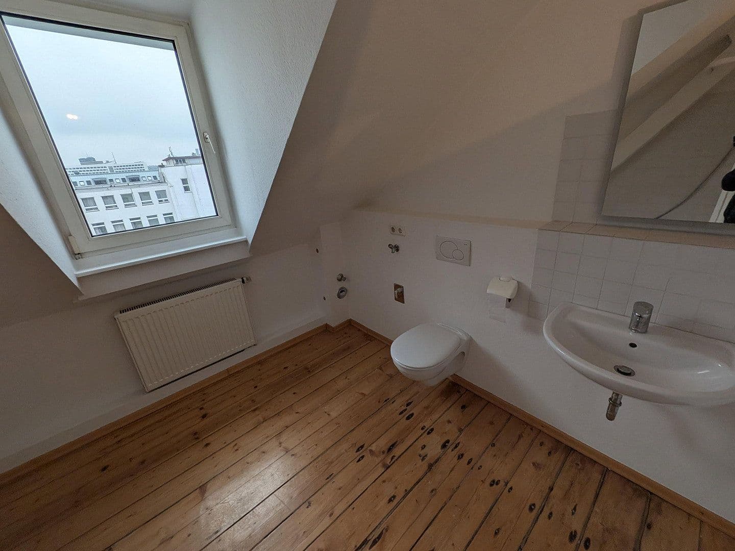 Pronájem bytu 2+kk 42 m², Moritzstraße 68, Wiesbaden, Hessen Pronájem bytu 2+kk 42 m², Moritzstraße 68, Wiesbaden, Hessen