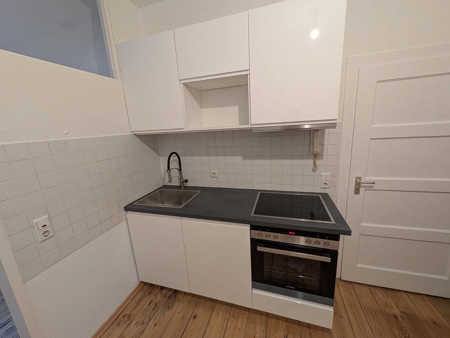 Pronájem bytu 2+kk 42 m², Moritzstraße 68, Wiesbaden, Hessen Pronájem bytu 2+kk 42 m², Moritzstraße 68, Wiesbaden, Hessen