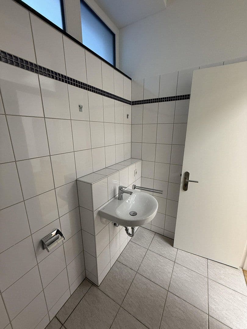 Pronájem kanceláře 116 m², Goerdelerstraße 35, Offenbach, Hessen Pronájem kanceláře 116 m², Goerdelerstraße 35, Offenbach, Hessen
