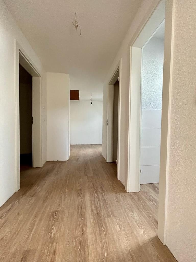 Pronájem bytu 3+1 75 m², Grünwiesen 21, Kupferzell, Bádensko-Württembersko Pronájem bytu 3+1 75 m², Grünwiesen 21, Kupferzell, Bádensko-Württembersko