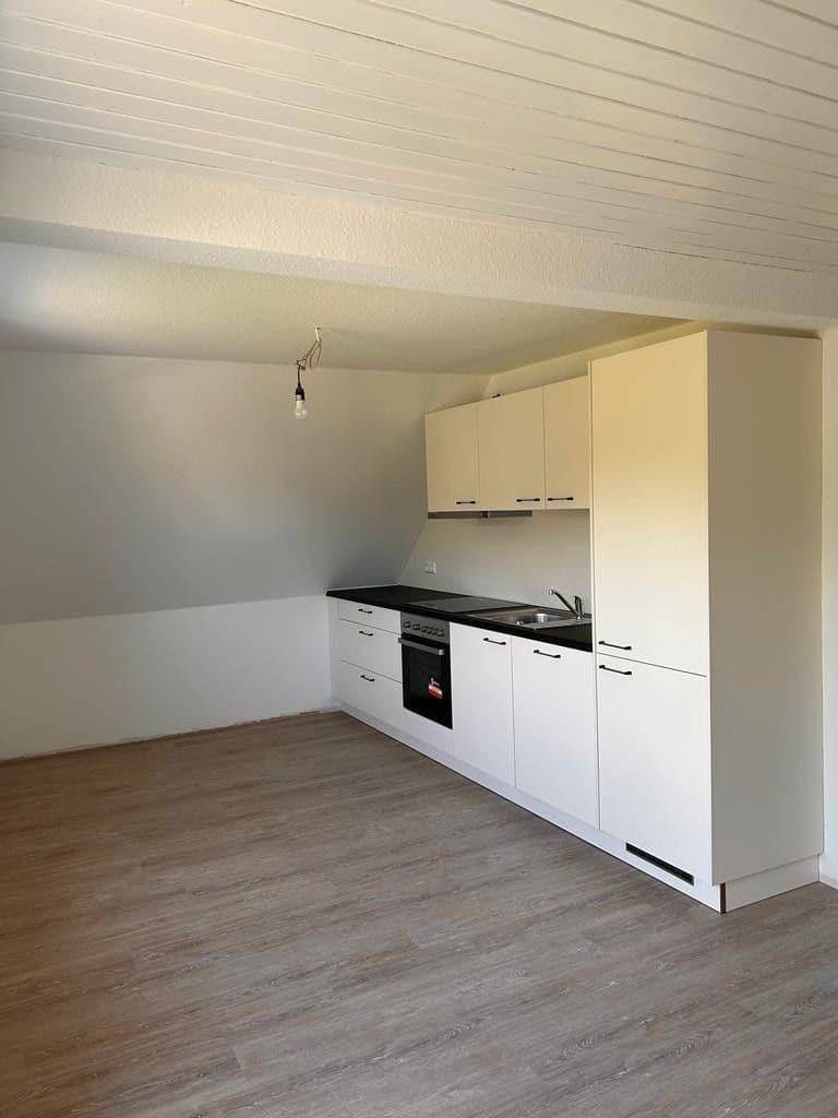 Pronájem bytu 3+1 75 m², Grünwiesen 21, Kupferzell, Bádensko-Württembersko Pronájem bytu 3+1 75 m², Grünwiesen 21, Kupferzell, Bádensko-Württembersko