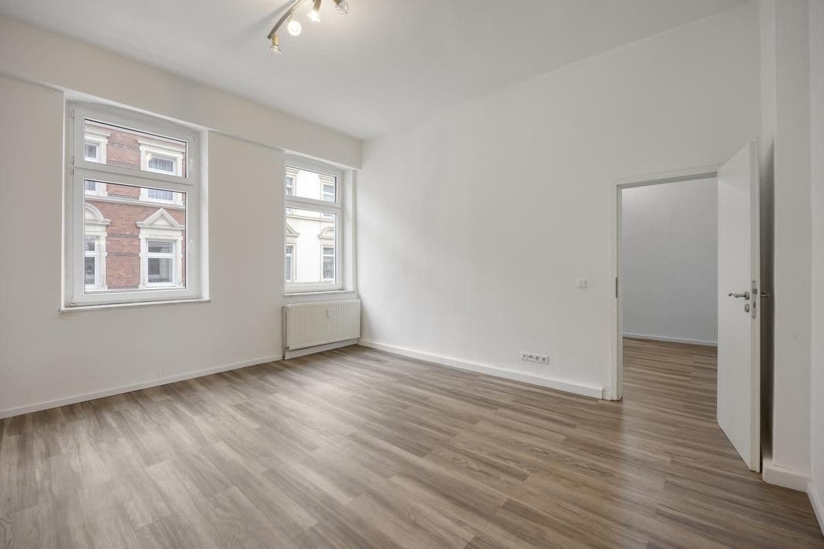 Pronájem bytu 3+1 78 m², Braunschweigerstr. 20, Gelsenkirchen, Severní Porýní-Vestfálsko Pronájem bytu 3+1 78 m², Braunschweigerstr. 20, Gelsenkirchen, Severní Porýní-Vestfálsko