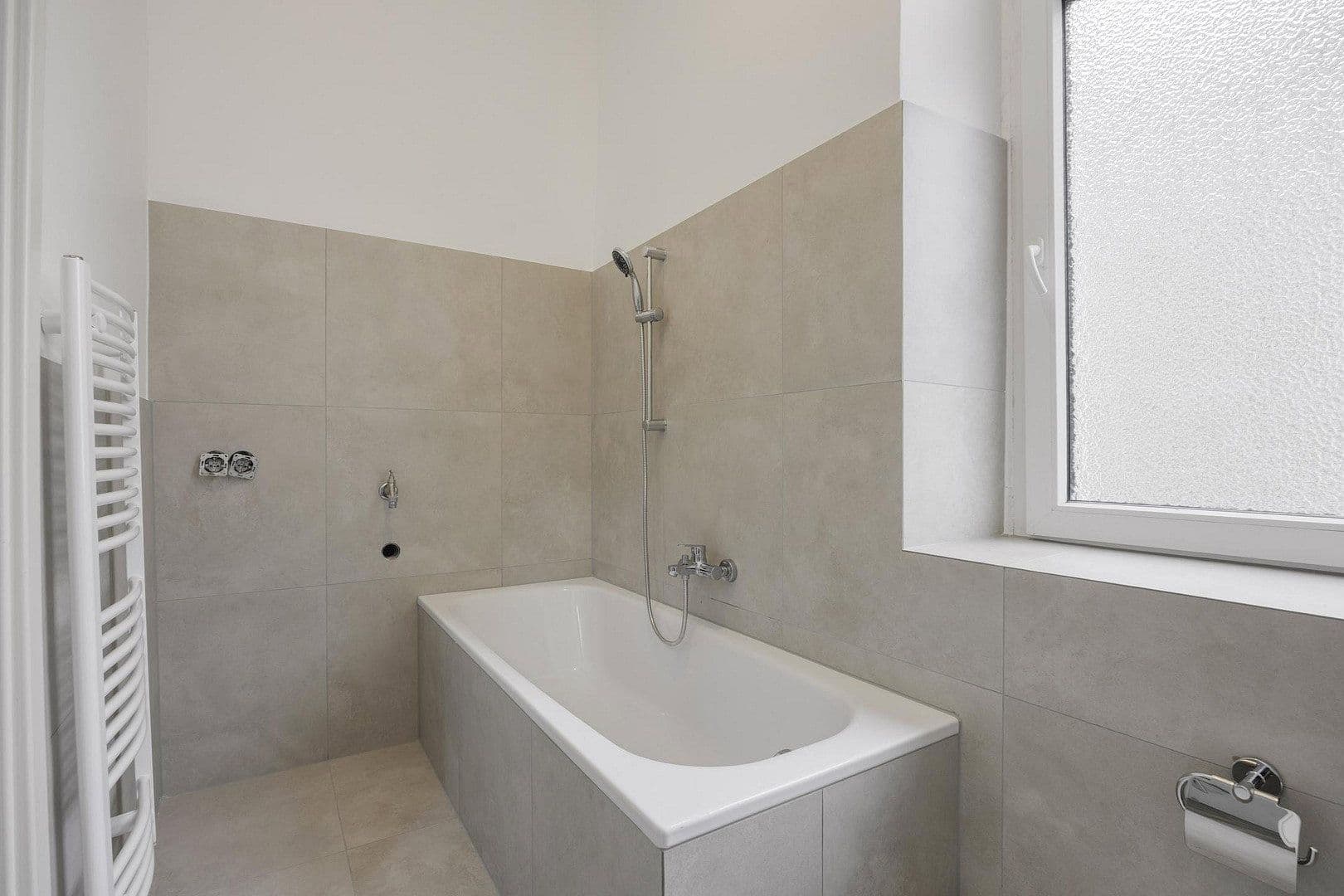 Pronájem bytu 3+1 78 m², Braunschweigerstr. 20, Gelsenkirchen, Severní Porýní-Vestfálsko Pronájem bytu 3+1 78 m², Braunschweigerstr. 20, Gelsenkirchen, Severní Porýní-Vestfálsko