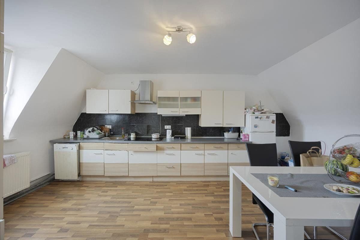 Pronájem bytu 3+1 87 m², Braunschweigerstr 20, Gelsenkirchen, Severní Porýní-Vestfálsko Pronájem bytu 3+1 87 m², Braunschweigerstr 20, Gelsenkirchen, Severní Porýní-Vestfálsko
