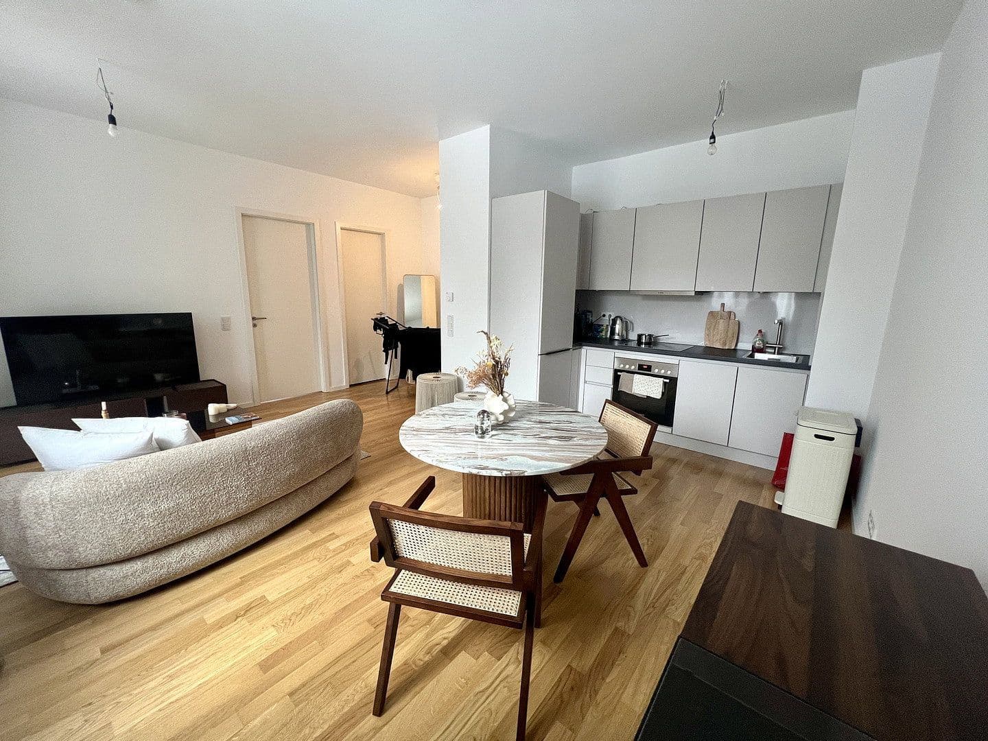Pronájem bytu 2+1 50 m², Pallasstraße 25, Berlin, Berlín Pronájem bytu 2+1 50 m², Pallasstraße 25, Berlin, Berlín