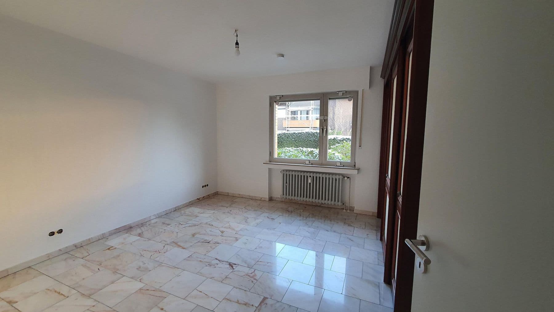 Pronájem bytu 4+kk 130 m², Duisburg, Severní Porýní-Vestfálsko Pronájem bytu 4+kk 130 m², Duisburg, Severní Porýní-Vestfálsko