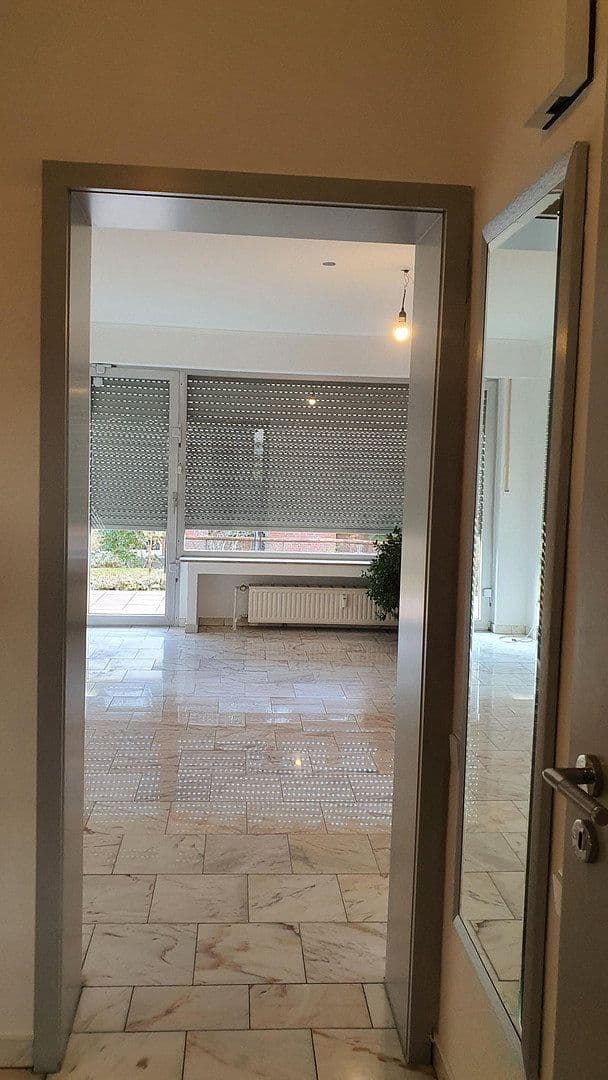 Pronájem bytu 4+kk 130 m², Duisburg, Severní Porýní-Vestfálsko Pronájem bytu 4+kk 130 m², Duisburg, Severní Porýní-Vestfálsko