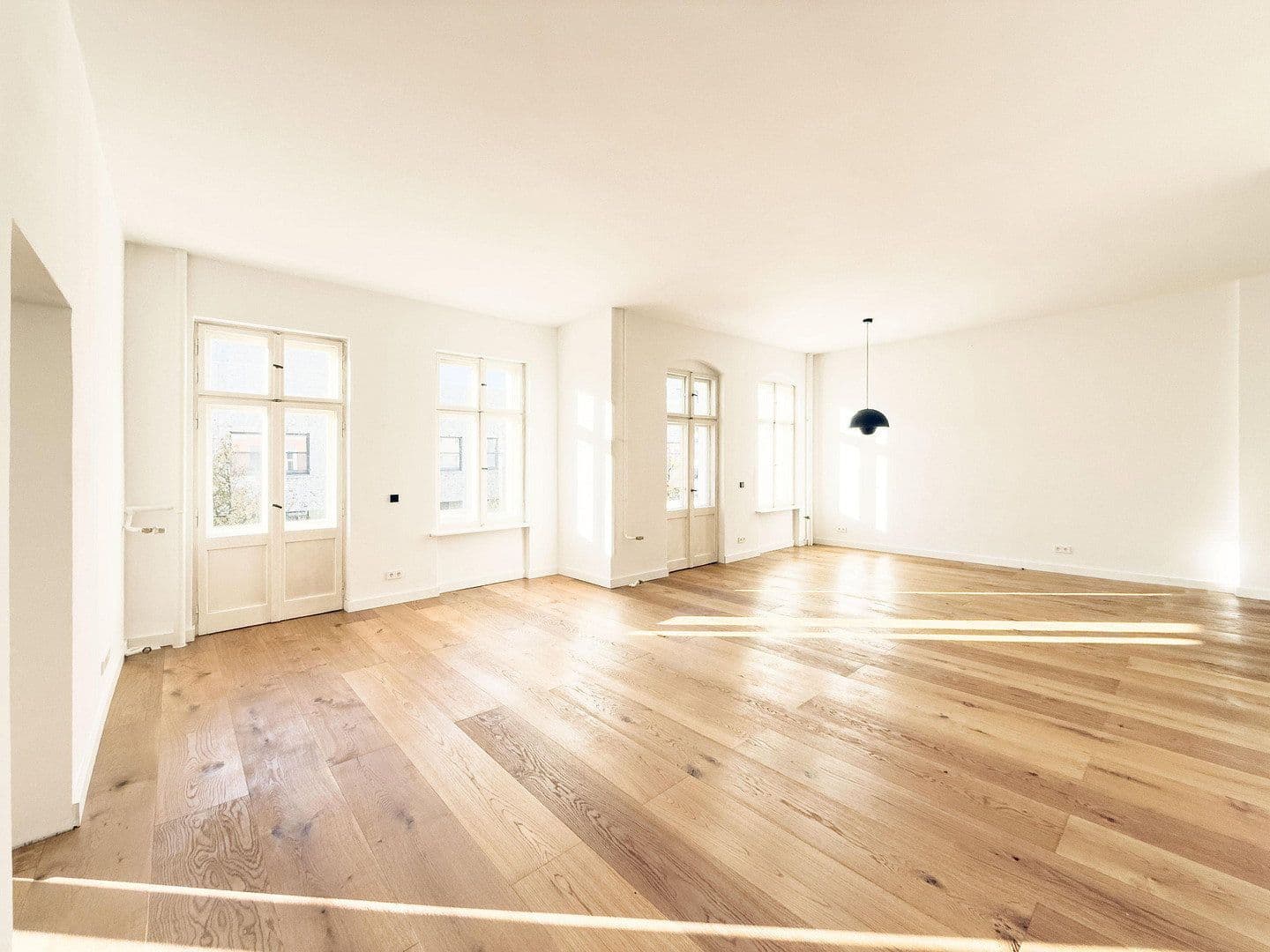 Prodej bytu 3+1 110 m², Karlsruherstraße 11, Berlin, Berlín Prodej bytu 3+1 110 m², Karlsruherstraße 11, Berlin, Berlín
