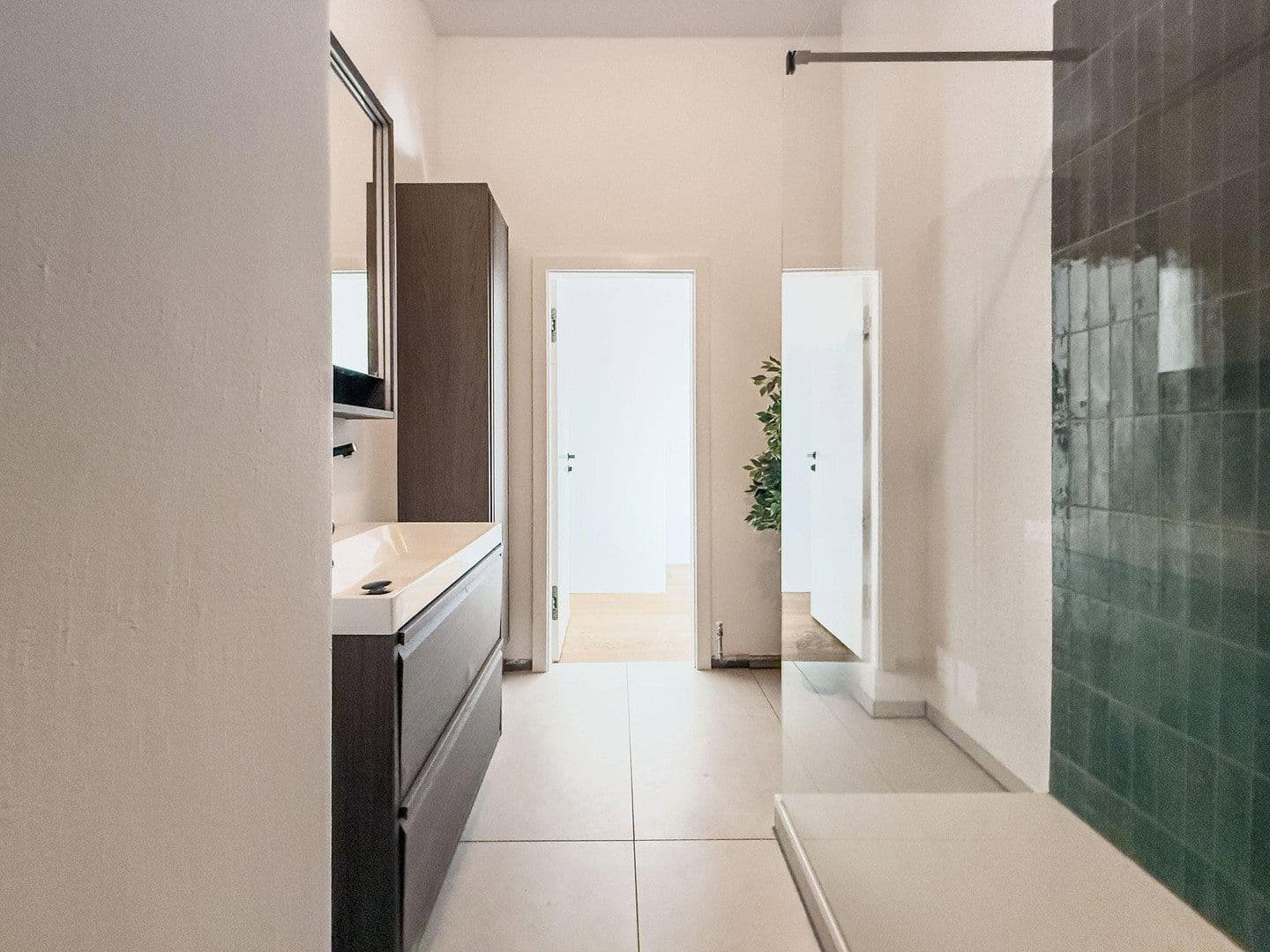 Prodej bytu 3+1 110 m², Karlsruherstraße 11, Berlin, Berlín Prodej bytu 3+1 110 m², Karlsruherstraße 11, Berlin, Berlín