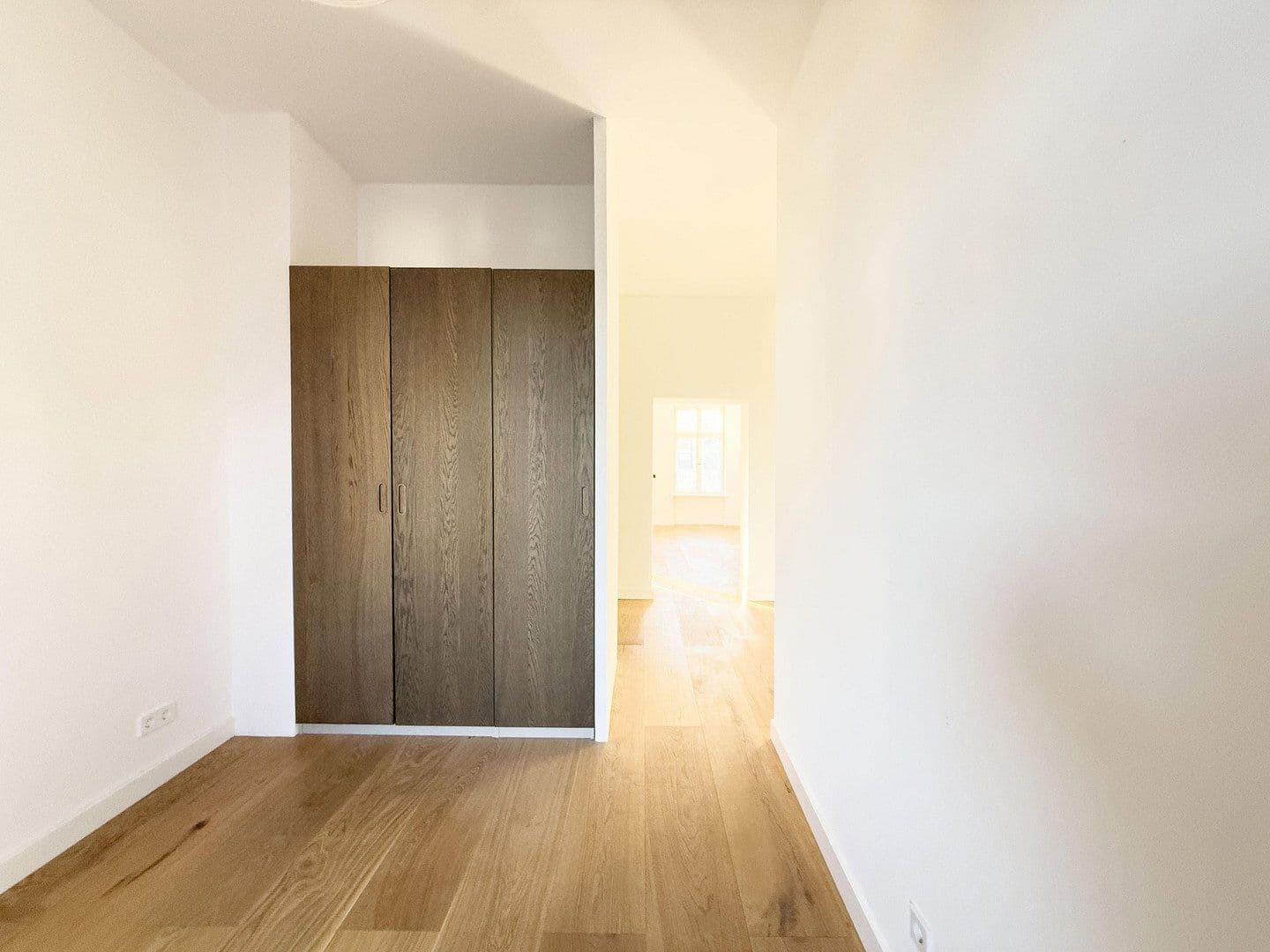 Prodej bytu 3+1 110 m², Karlsruherstraße 11, Berlin, Berlín Prodej bytu 3+1 110 m², Karlsruherstraße 11, Berlin, Berlín