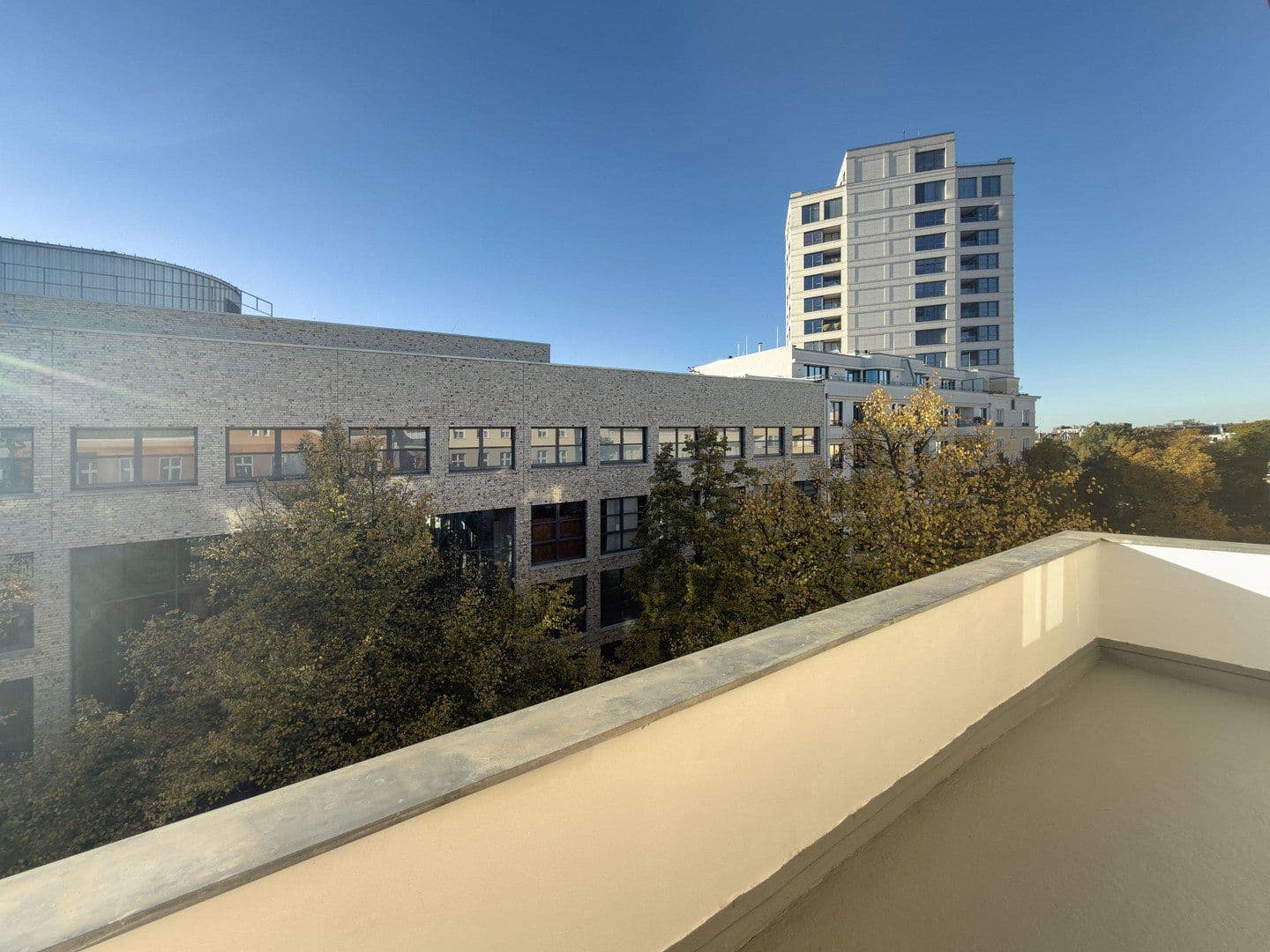 Prodej bytu 3+1 110 m², Karlsruherstraße 11, Berlin, Berlín Prodej bytu 3+1 110 m², Karlsruherstraße 11, Berlin, Berlín