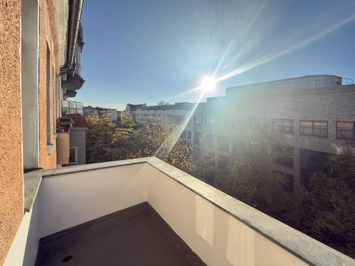 Prodej bytu 3+1 110 m², Karlsruherstraße 11, Berlin, Berlín Prodej bytu 3+1 110 m², Karlsruherstraße 11, Berlin, Berlín