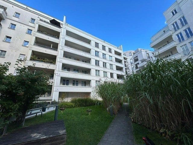 Prodej bytu 4+1 142 m², Elisabeth Mara Strasse 3, Berlin, Berlín Prodej bytu 4+1 142 m², Elisabeth Mara Strasse 3, Berlin, Berlín
