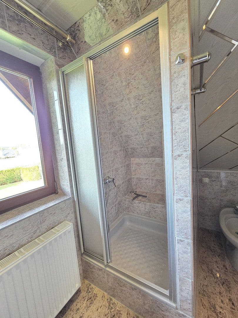 Prodej domu 190 m², pozemek 1.101 m², Abensberg, Bavorsko Prodej domu 190 m², pozemek 1.101 m², Abensberg, Bavorsko
