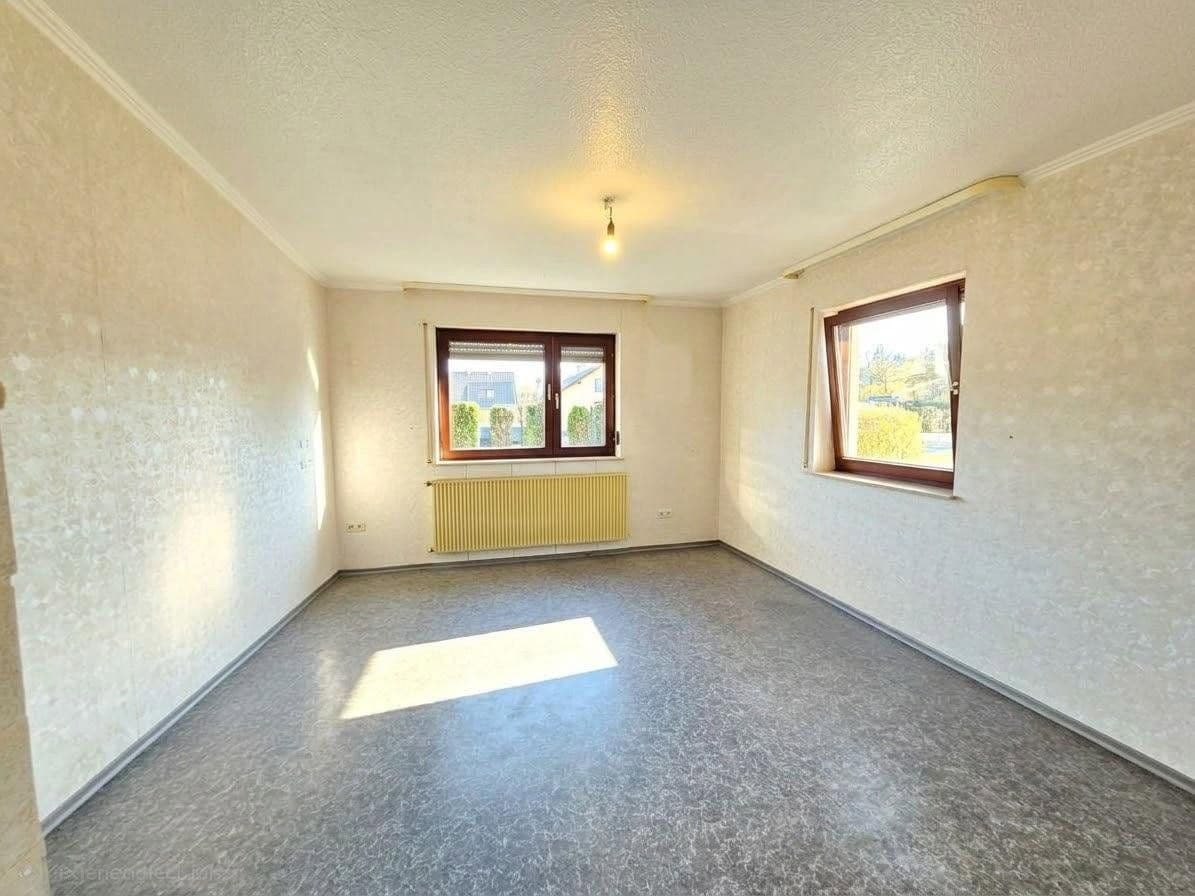 Prodej domu 190 m², pozemek 1.101 m², Abensberg, Bavorsko Prodej domu 190 m², pozemek 1.101 m², Abensberg, Bavorsko