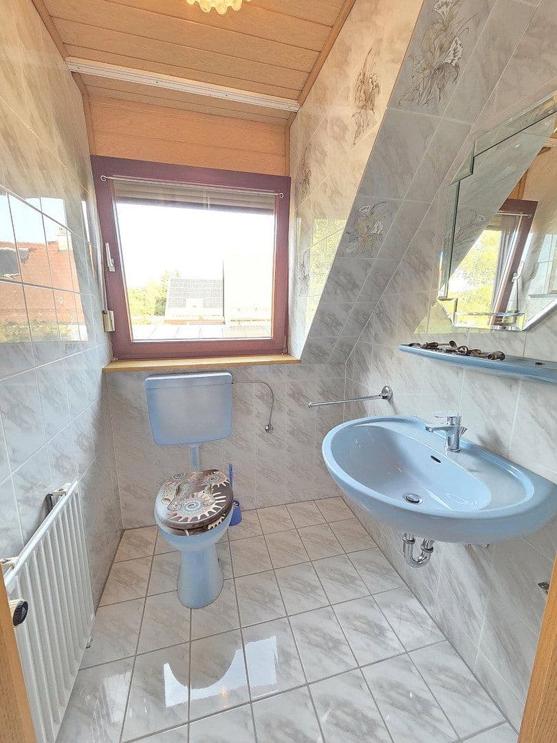 Prodej domu 190 m², pozemek 1.101 m², Abensberg, Bavorsko Prodej domu 190 m², pozemek 1.101 m², Abensberg, Bavorsko