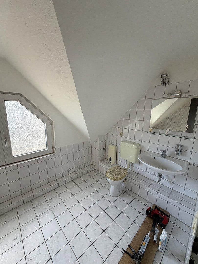 Pronájem domu 97 m², pozemek 150 m², Lützowstr. 139, Solingen, Severní Porýní-Vestfálsko Pronájem domu 97 m², pozemek 150 m², Lützowstr. 139, Solingen, Severní Porýní-Vestfálsko