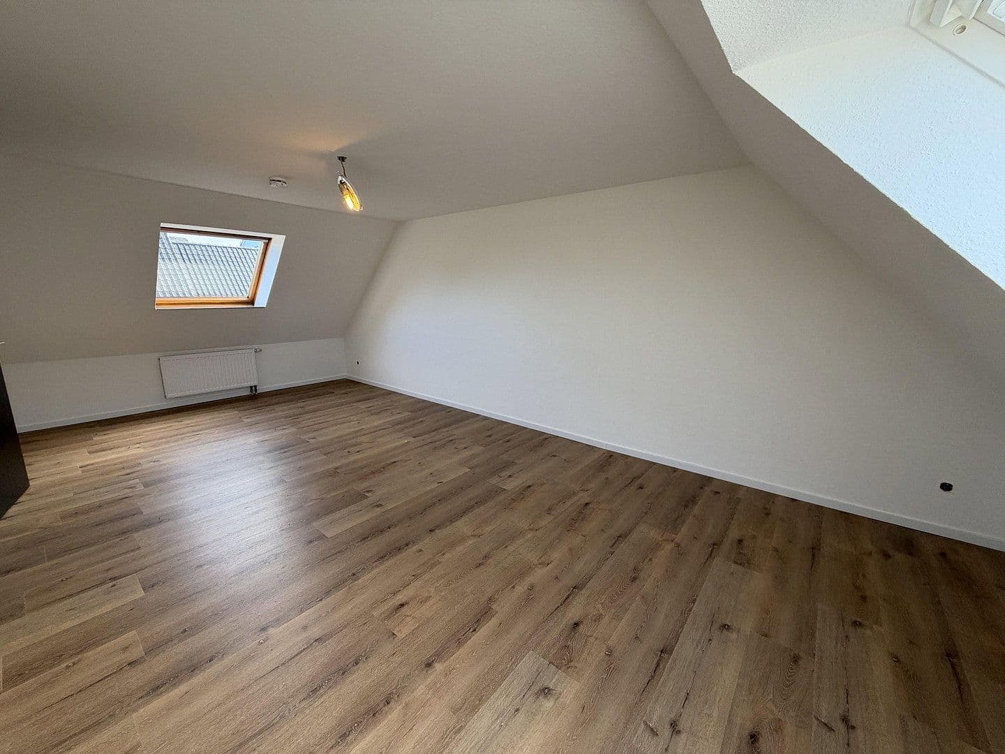 Pronájem domu 97 m², pozemek 150 m², Lützowstr. 139, Solingen, Severní Porýní-Vestfálsko Pronájem domu 97 m², pozemek 150 m², Lützowstr. 139, Solingen, Severní Porýní-Vestfálsko