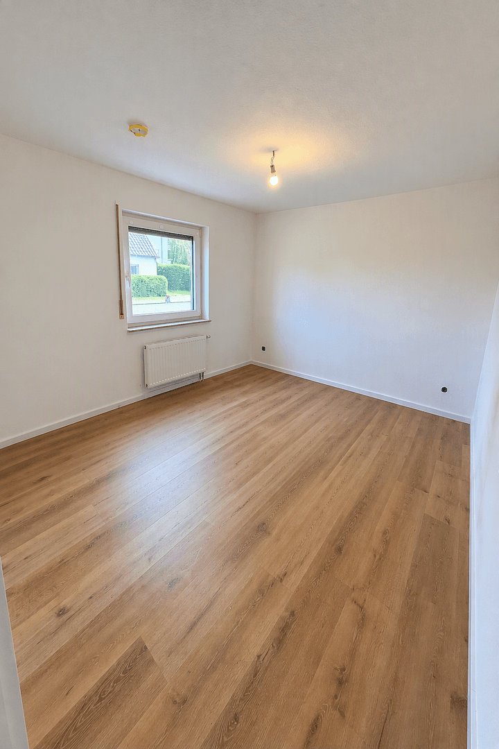 Pronájem domu 97 m², pozemek 150 m², Lützowstr. 139, Solingen, Severní Porýní-Vestfálsko Pronájem domu 97 m², pozemek 150 m², Lützowstr. 139, Solingen, Severní Porýní-Vestfálsko